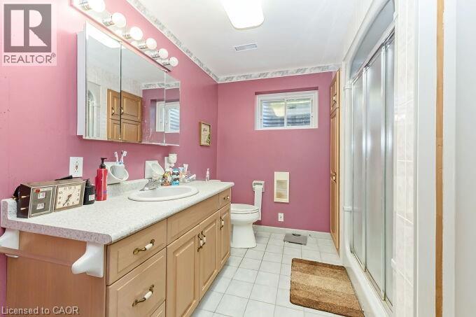 Photo 32 of 126 Montmorency Drive, Hamilton ON