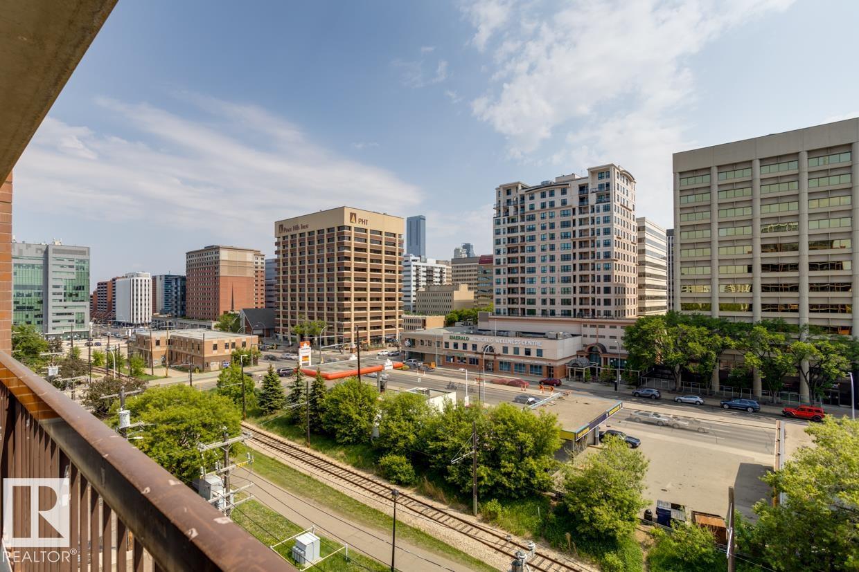 #707 9917 110 ST NW - 31