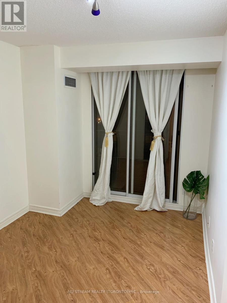 Photo 15 of 1003 256 Doris Avenue, Toronto ON