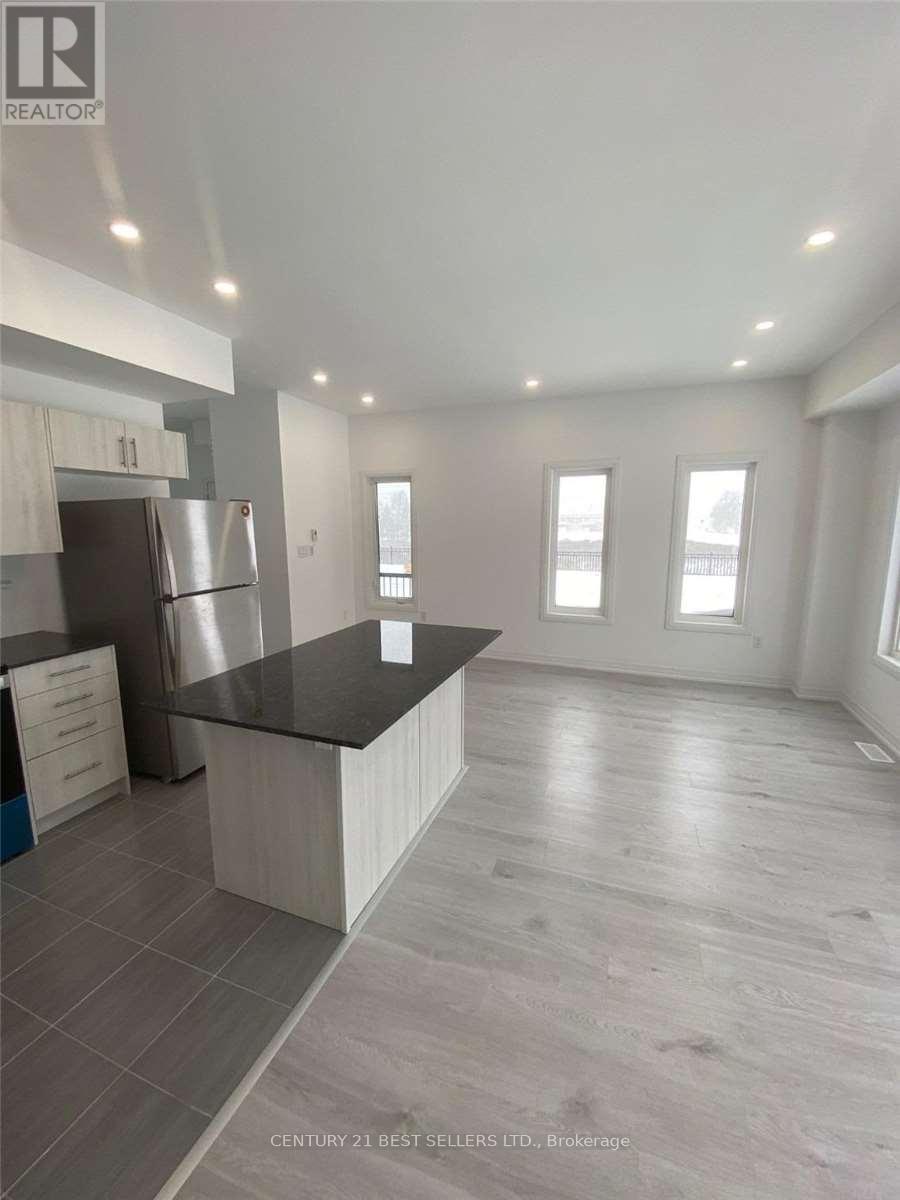 Photo 14 of 114 Fairlane Avenue, Barrie ON
