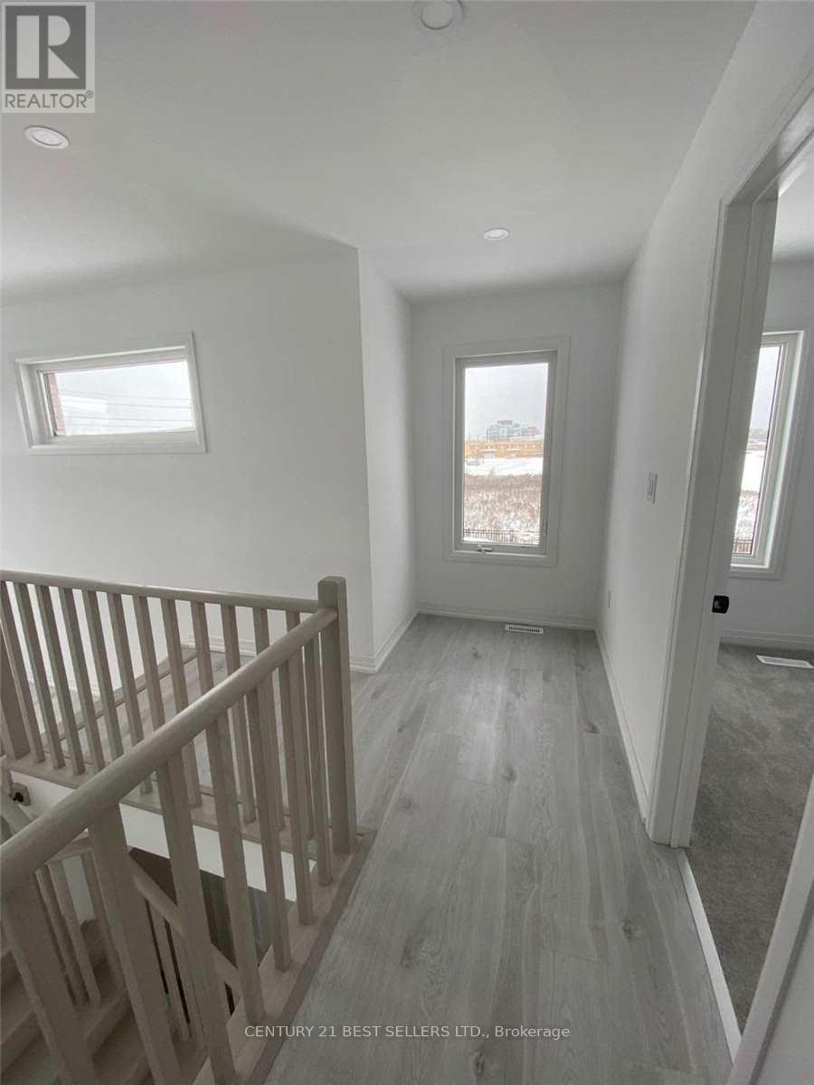 Photo 10 of 114 Fairlane Avenue, Barrie ON