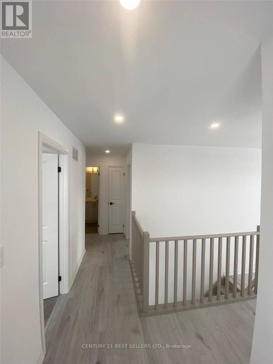 Photo 11 of 114 Fairlane Avenue, Barrie ON