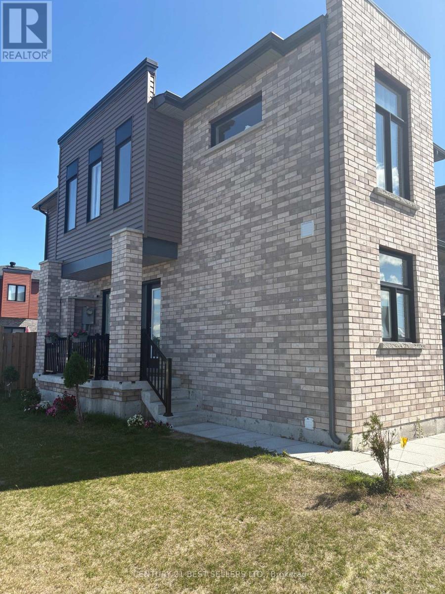 Photo 3 of 114 Fairlane Avenue, Barrie ON