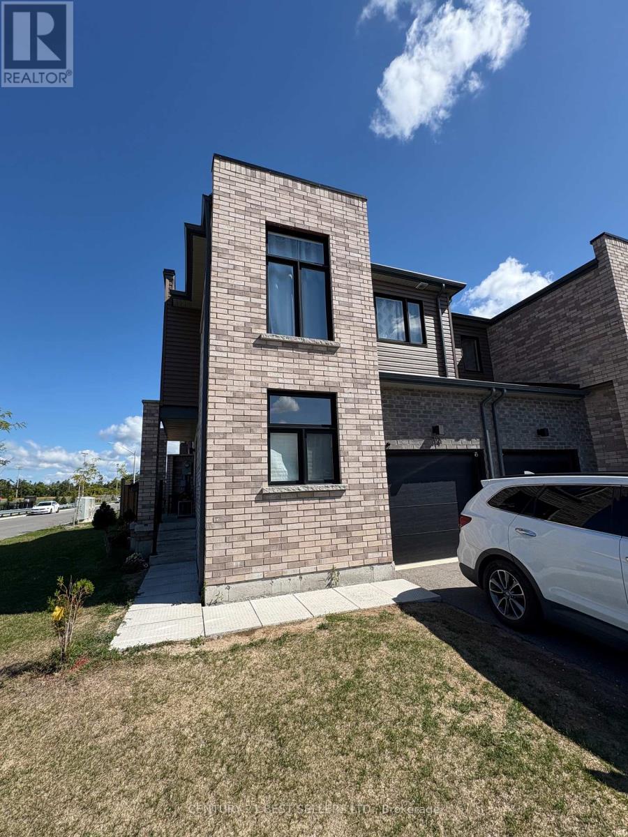 Photo 1 of 114 Fairlane Avenue, Barrie ON