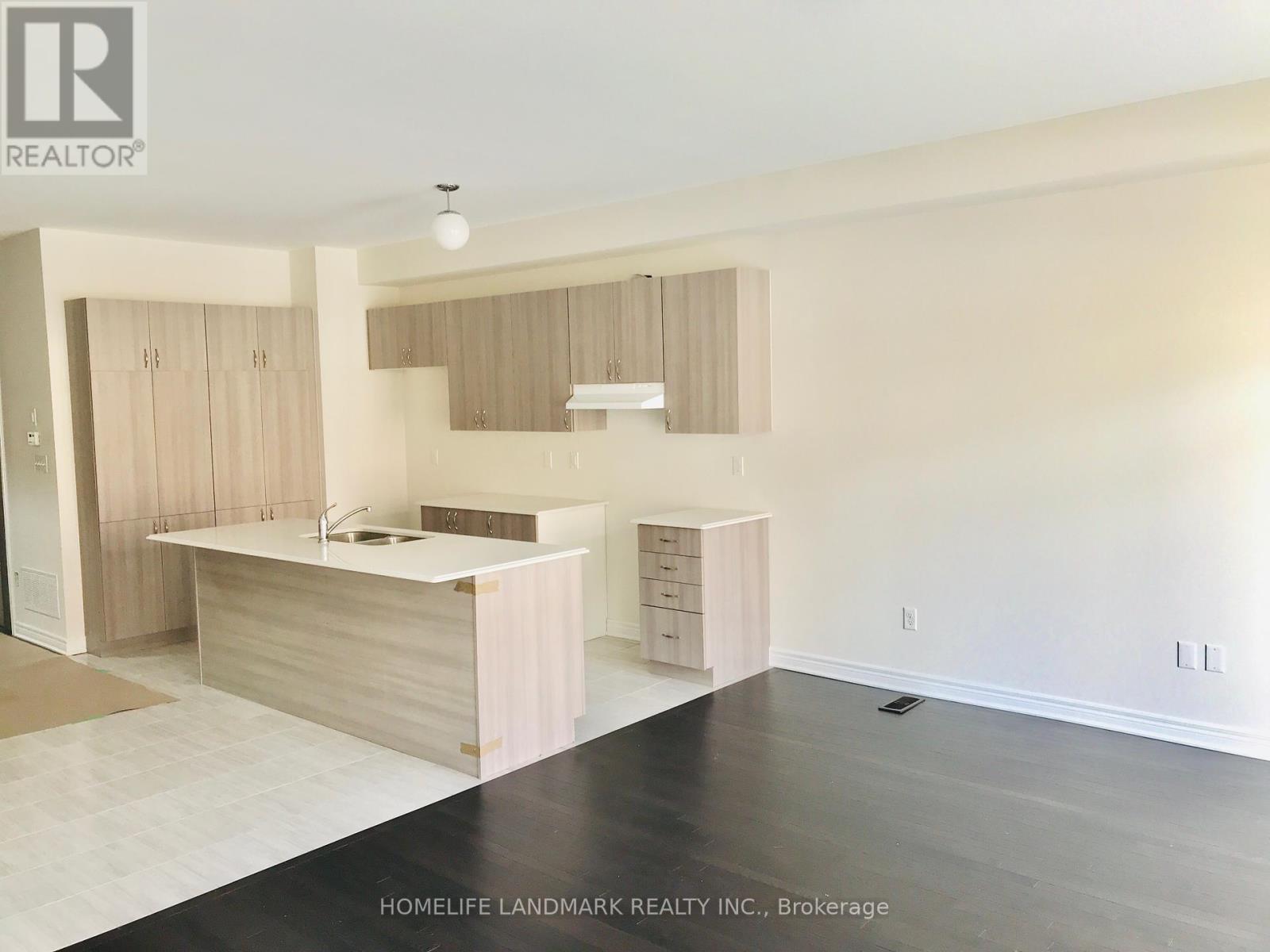 Photo 1 of 28 Titan Trail, Markham ON