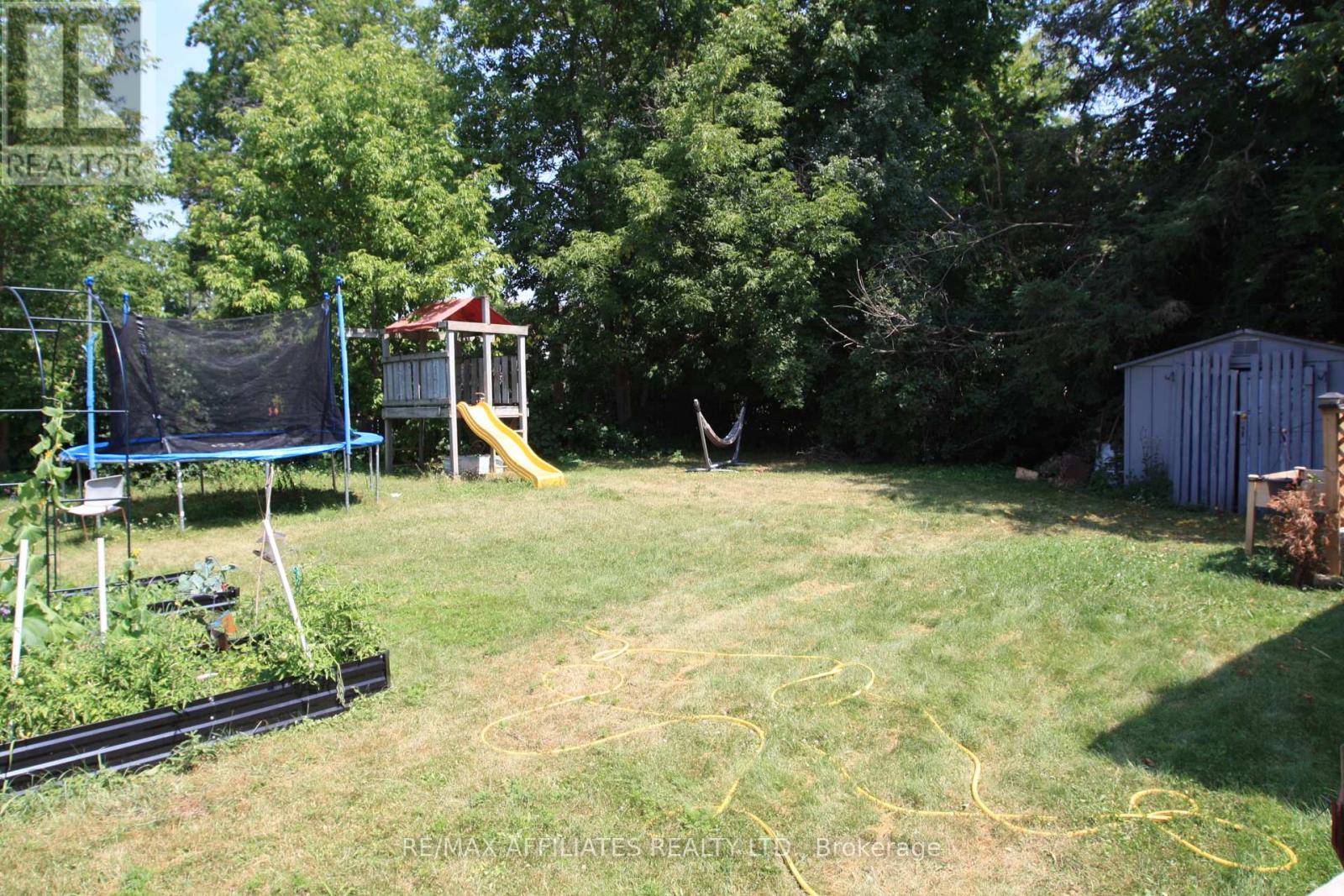 Photo 8 of 37 Mcgill Street S, Smiths Falls ON