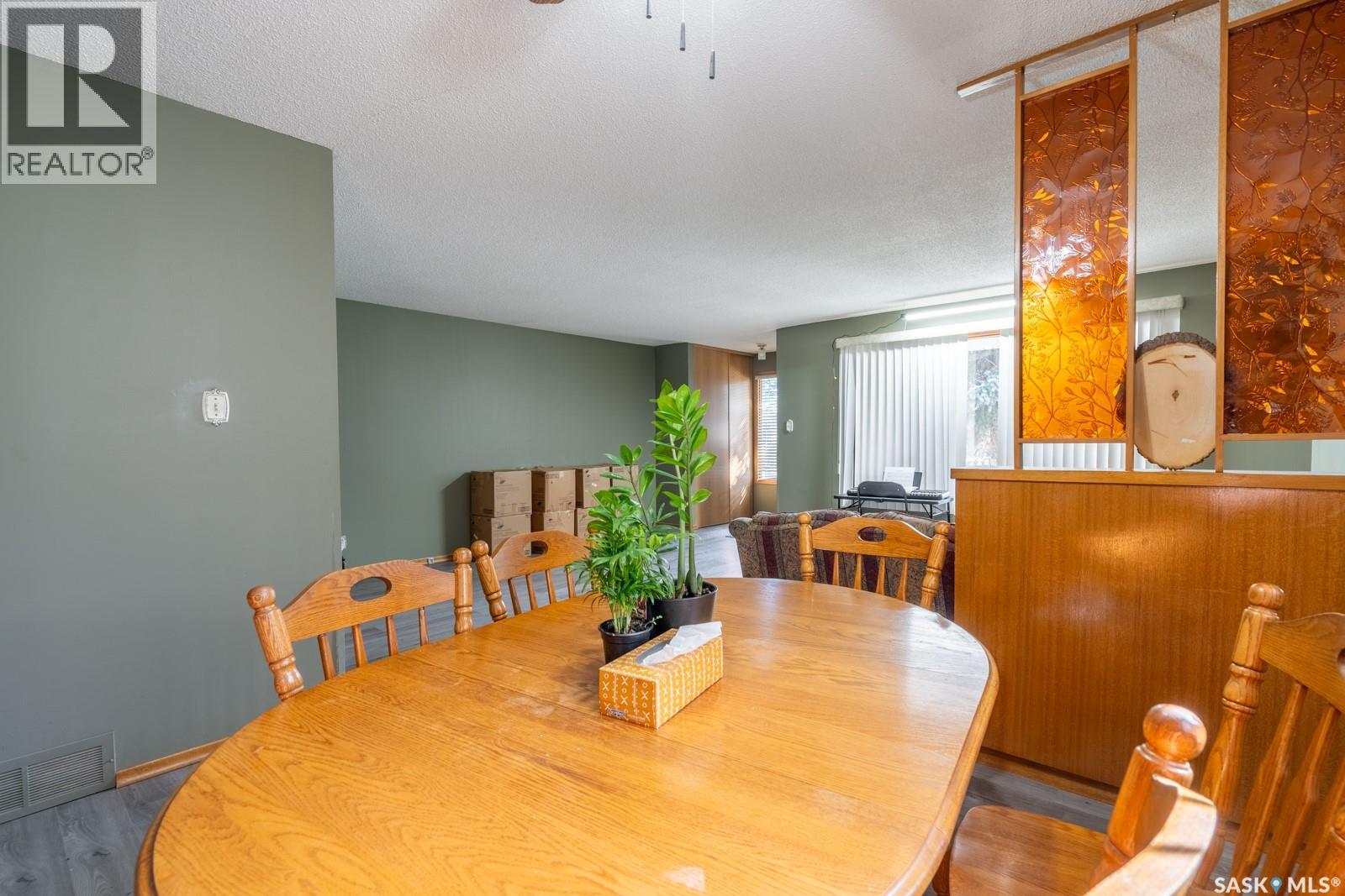 Photo 10 of 2332 Mcdonald Street, Regina SK