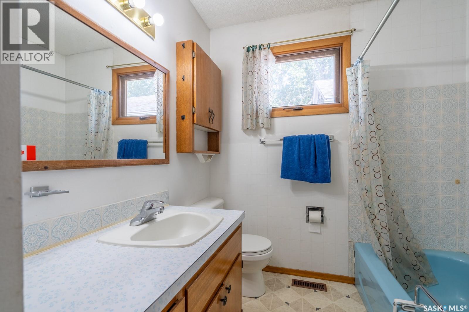 Photo 20 of 2332 Mcdonald Street, Regina SK