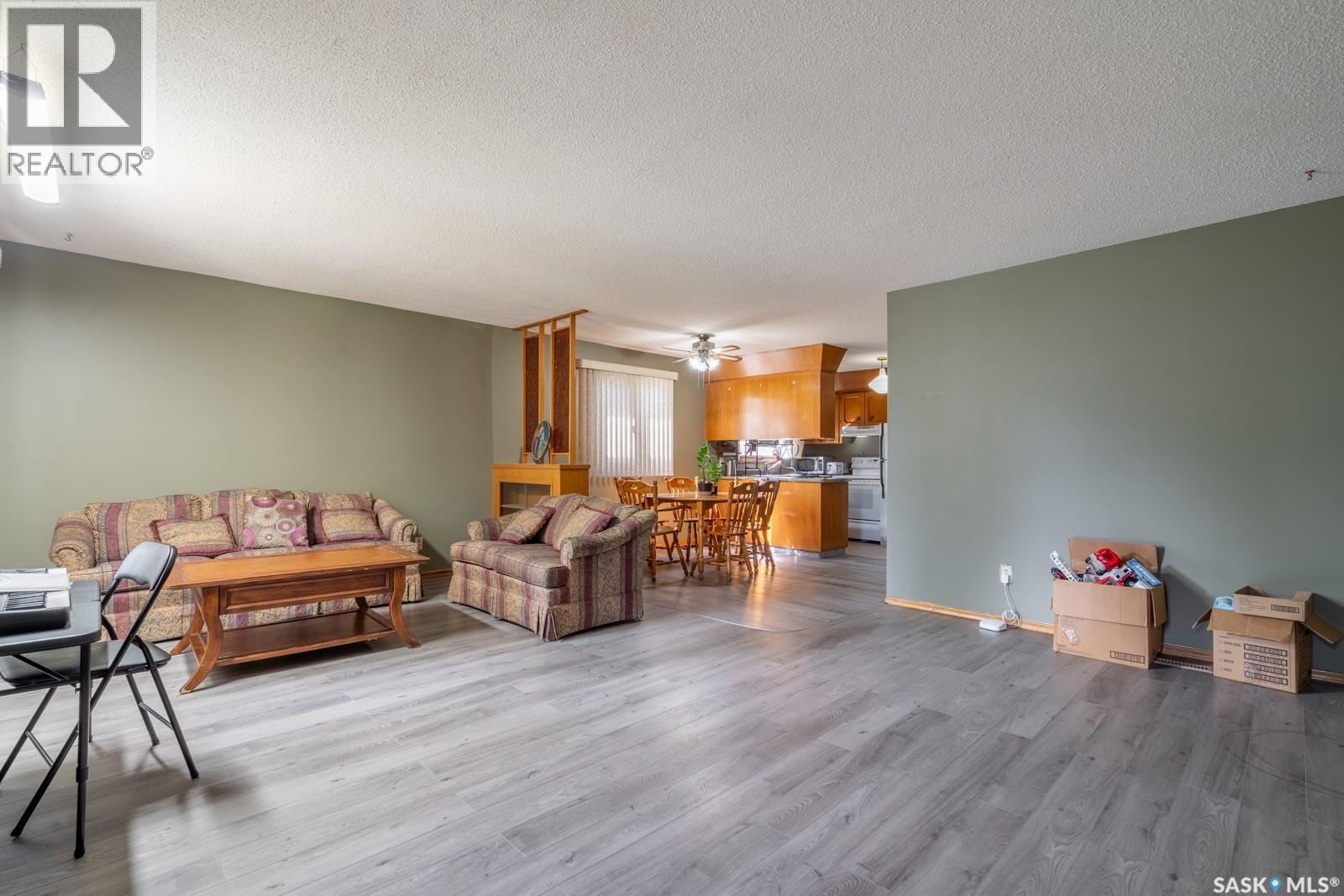 Photo 6 of 2332 Mcdonald Street, Regina SK