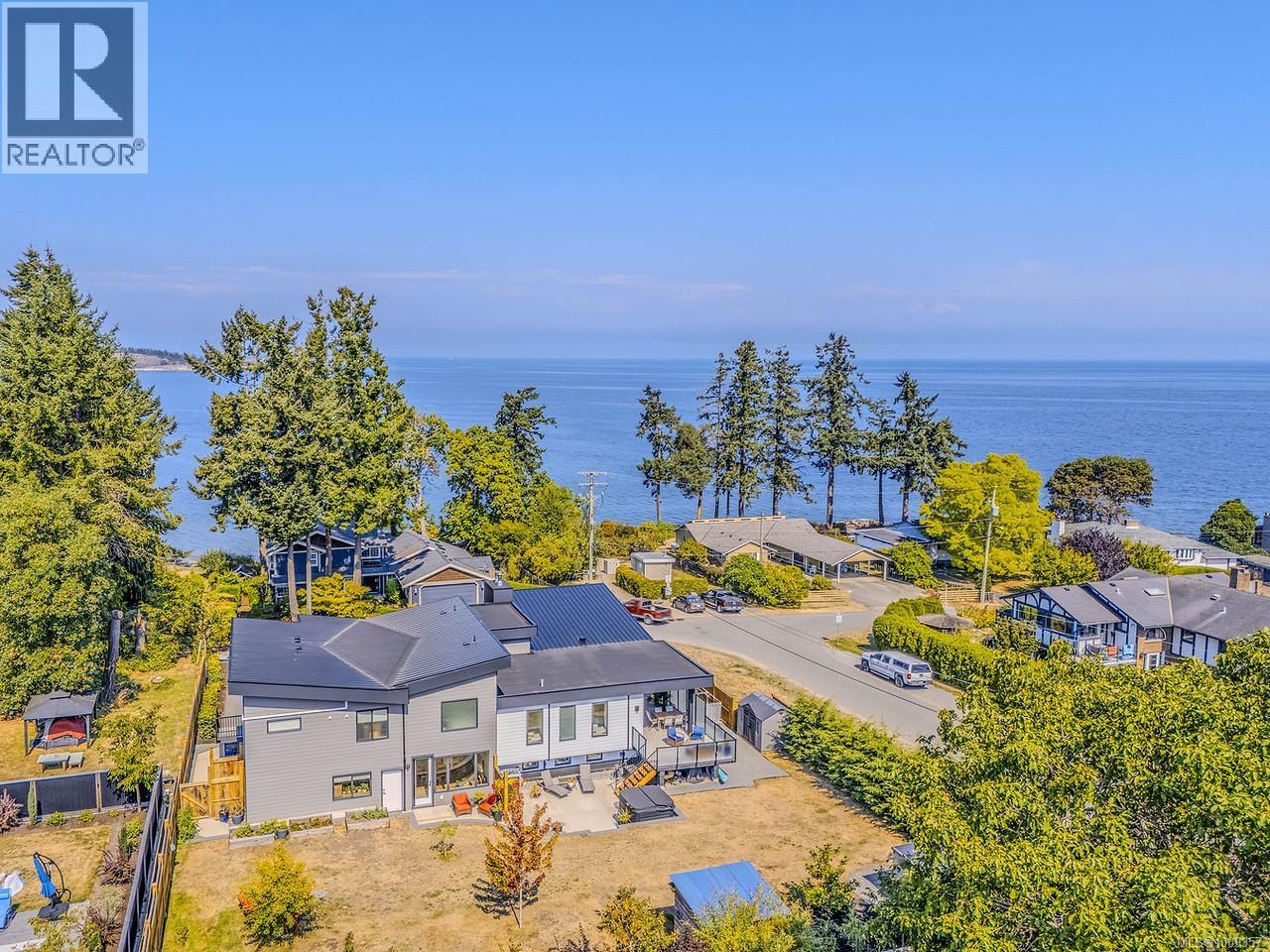 Photo 16 of 7273 Bayview Rd, Lantzville BC