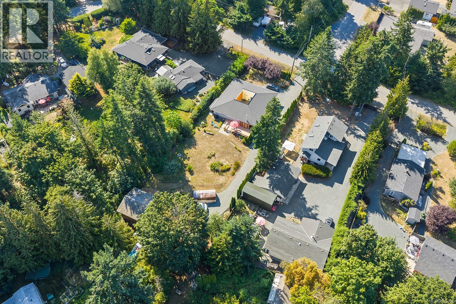 Photo 32 of 97 Bald Eagle Cres, Bowser BC