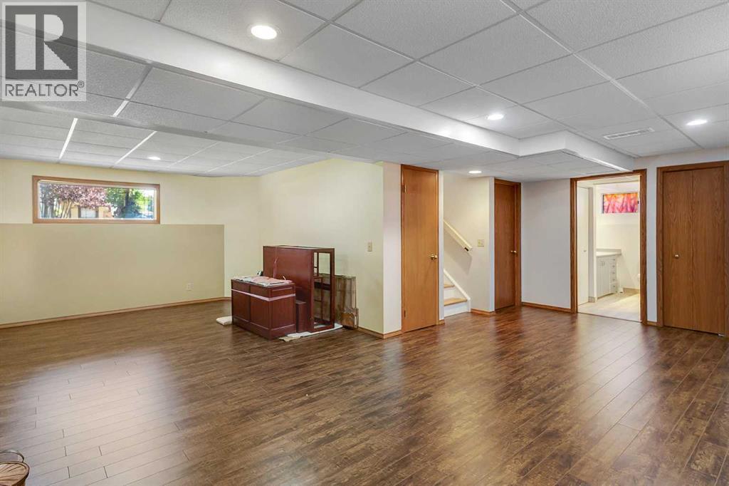 Photo 21 of 140 Sun Harbour Way Se, Calgary AB