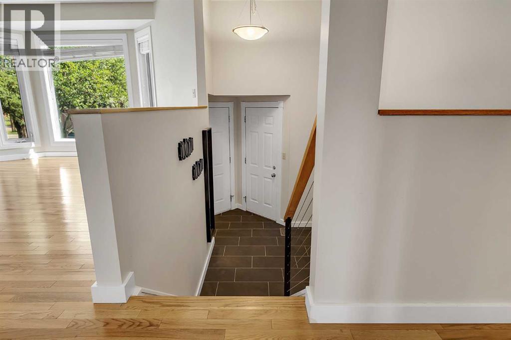 Photo 5 of 140 Sun Harbour Way Se, Calgary AB