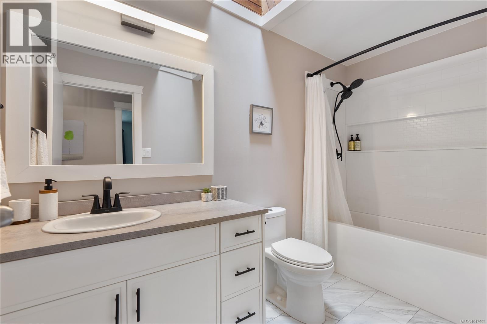 Photo 10 of 528 Elizabeth Ann Dr, Colwood BC