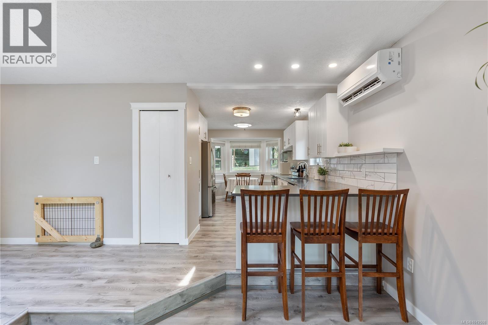 Photo 5 of 528 Elizabeth Ann Dr, Colwood BC