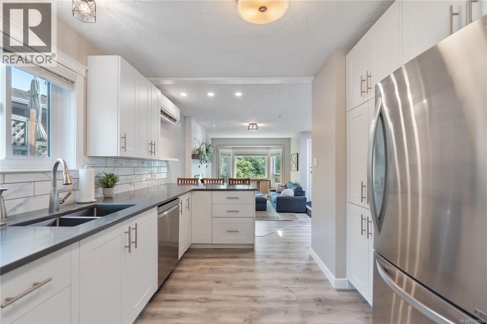 Photo 9 of 528 Elizabeth Ann Dr, Colwood BC