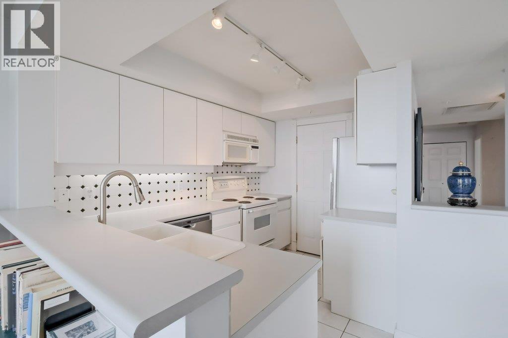 1103 1160 Sunset Drive, Kelowna