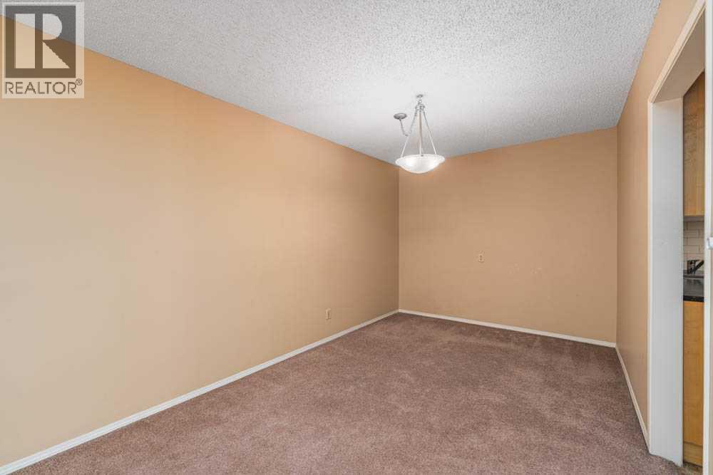 Photo 10 of 316 3730 50 Street Nw, Calgary AB