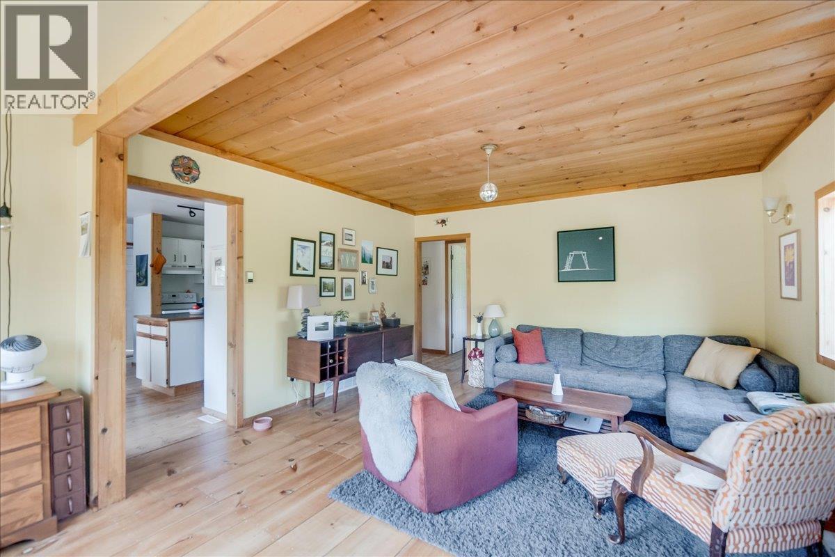 Photo 11 of 3051 Fofonow Road, Nelson BC