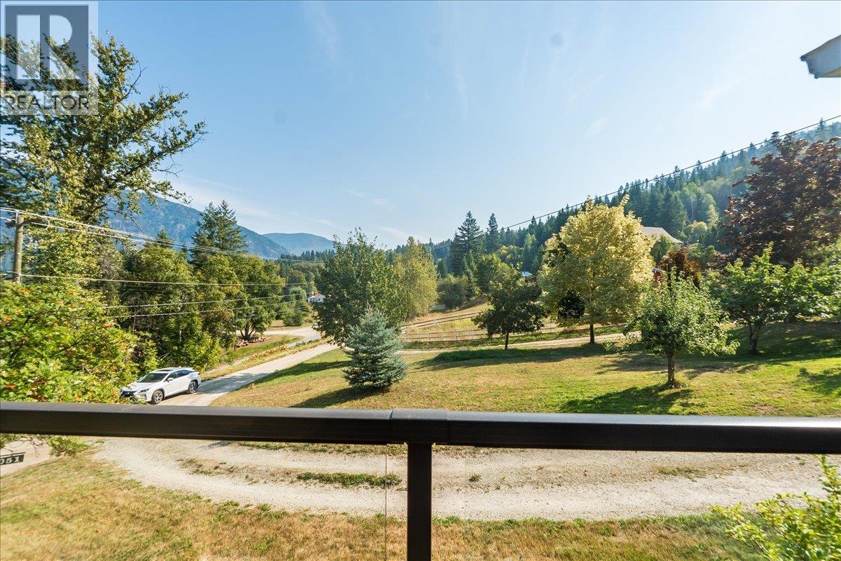 Photo 15 of 3051 Fofonow Road, Nelson BC
