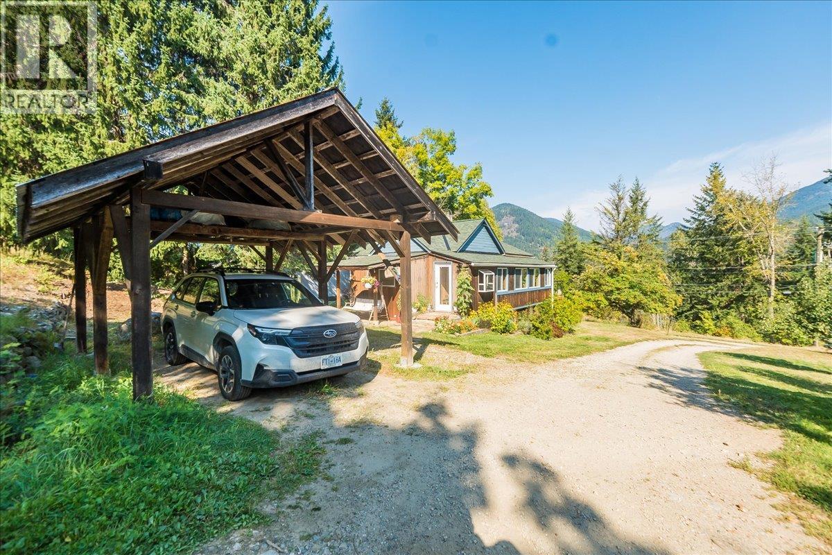 Photo 23 of 3051 Fofonow Road, Nelson BC