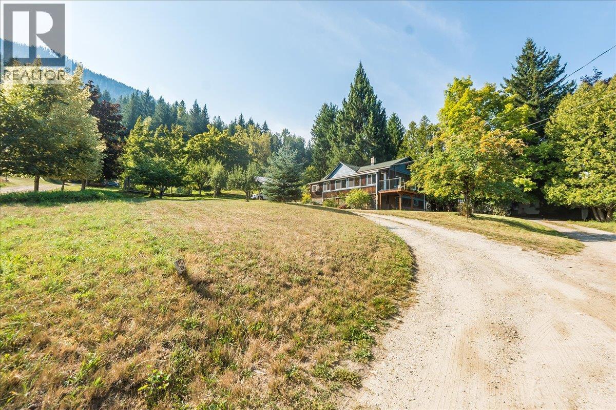 Photo 24 of 3051 Fofonow Road, Nelson BC