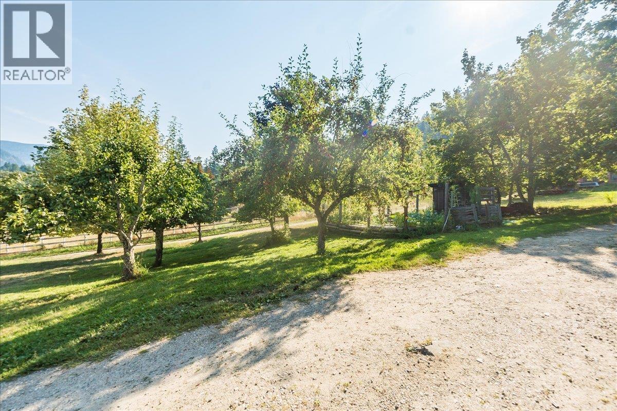 Photo 27 of 3051 Fofonow Road, Nelson BC