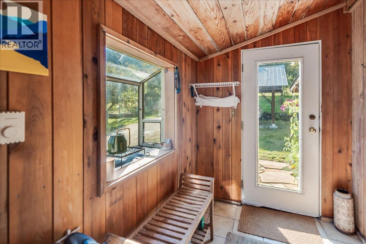 Photo 3 of 3051 Fofonow Road, Nelson BC