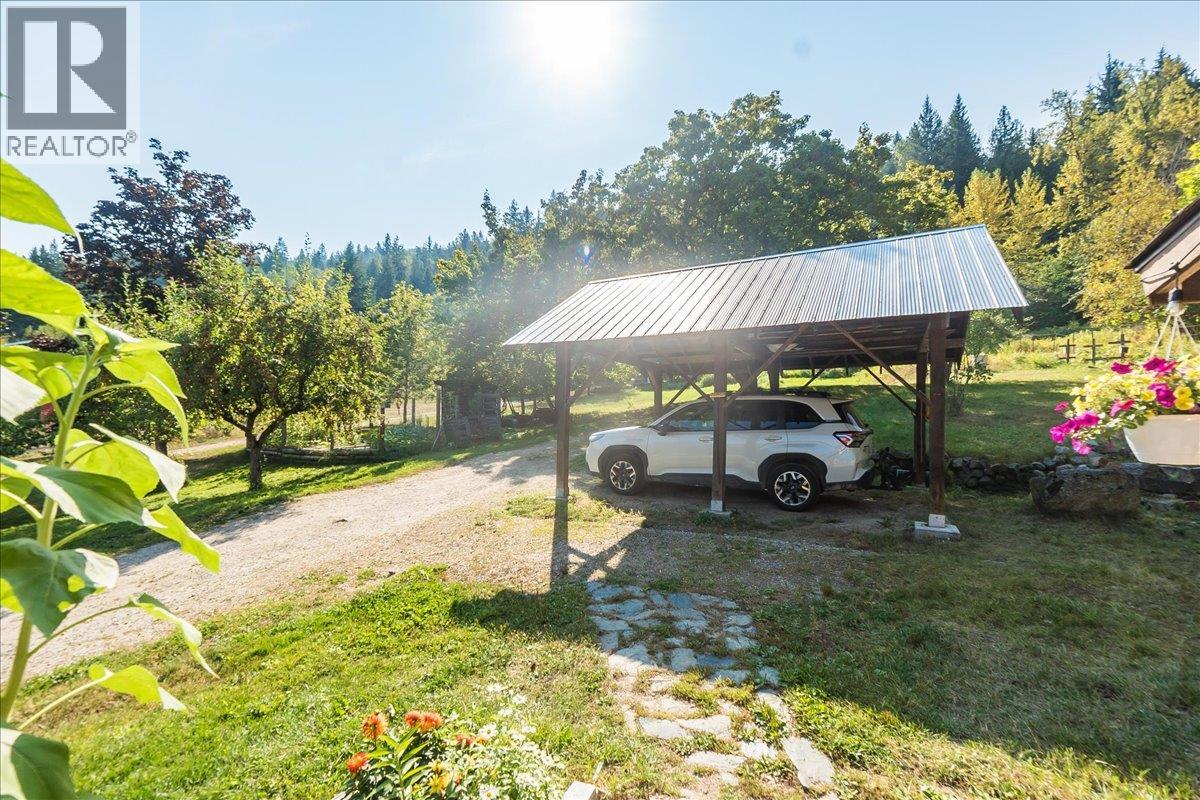 Photo 40 of 3051 Fofonow Road, Nelson BC