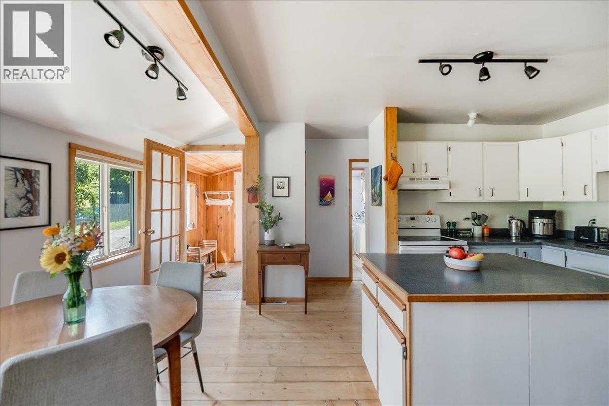 Photo 7 of 3051 Fofonow Road, Nelson BC
