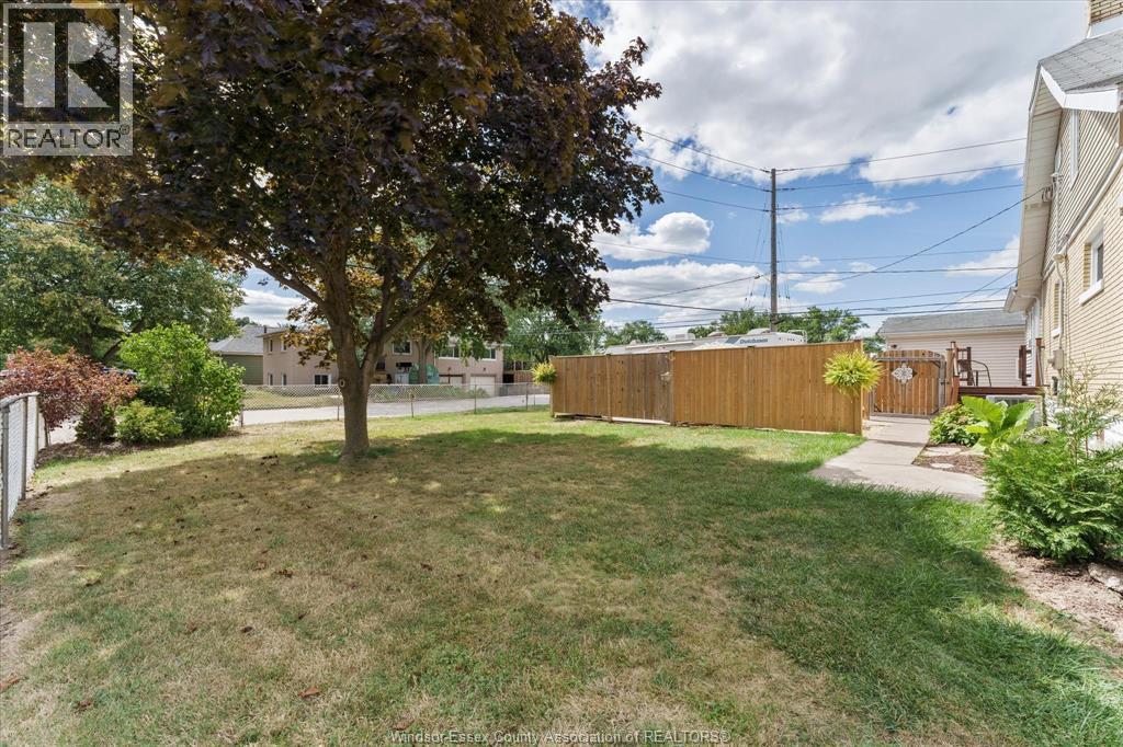 Photo 31 of 1089 Prado Place, Windsor ON