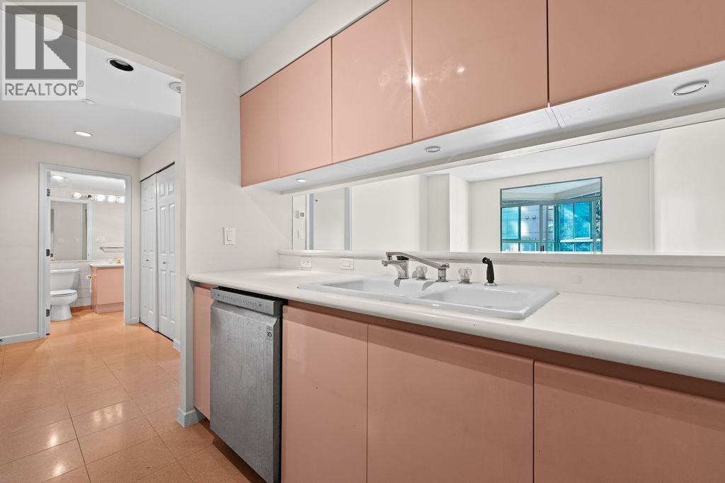 Photo 18 of 608 909 Burrard Street, Vancouver BC