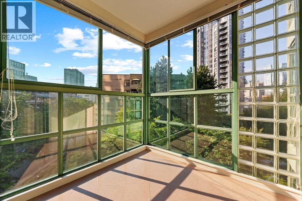 Photo 1 of 608 909 Burrard Street, Vancouver BC