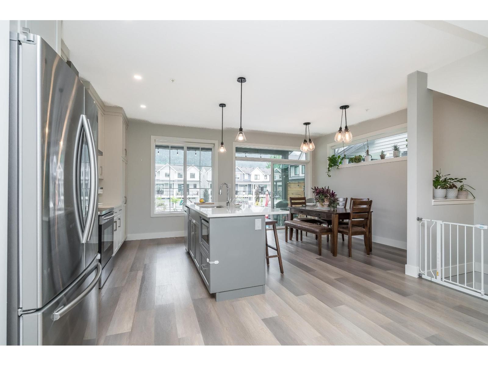 Photo 4 of 16 5480 Pebble Lane Sardis South, Chilliwack BC