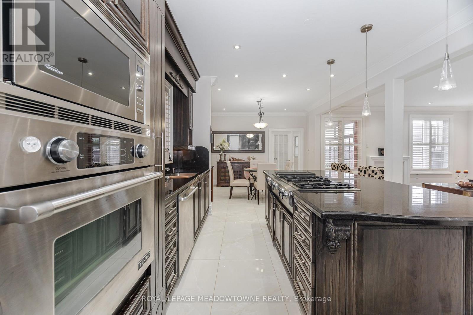 Photo 14 of 915 Gaslight Way, Mississauga ON