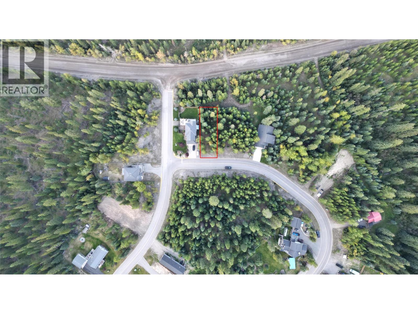 39 DOUGLAS CRESCENT - 6