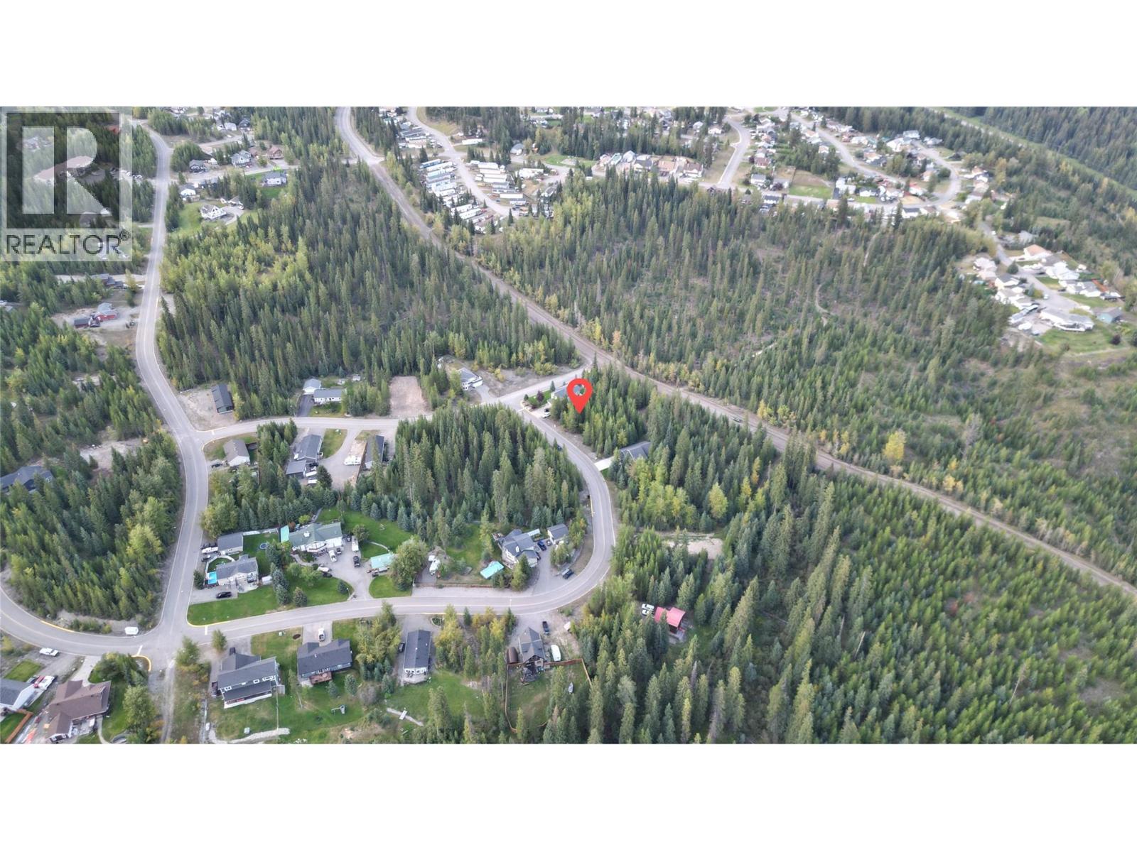 39 DOUGLAS CRESCENT - 7