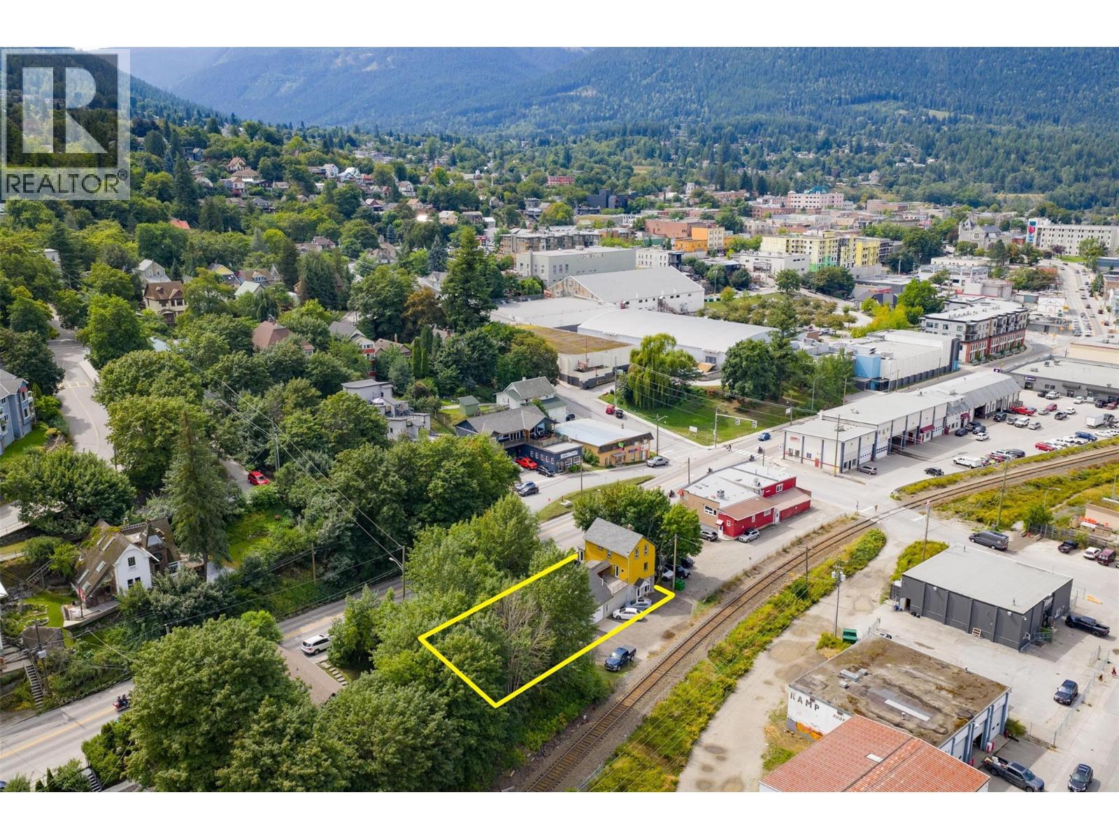 915 FRONT Street, Nelson