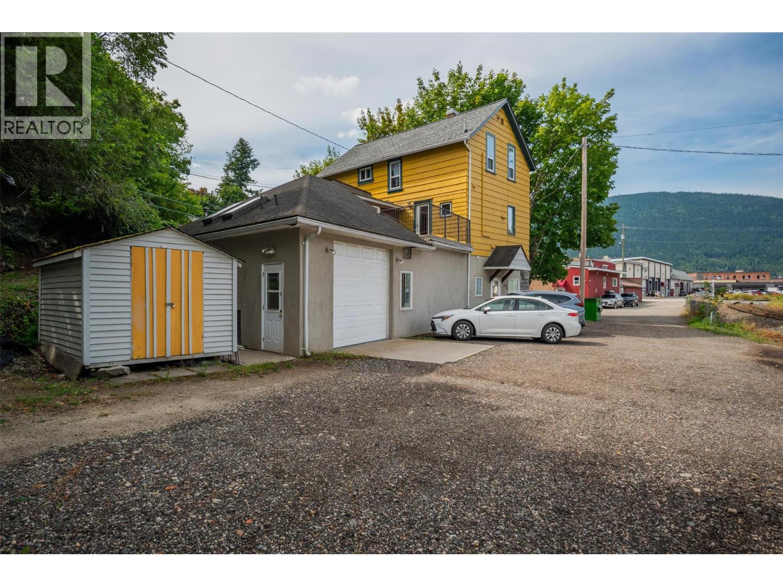 915 FRONT Street, Nelson