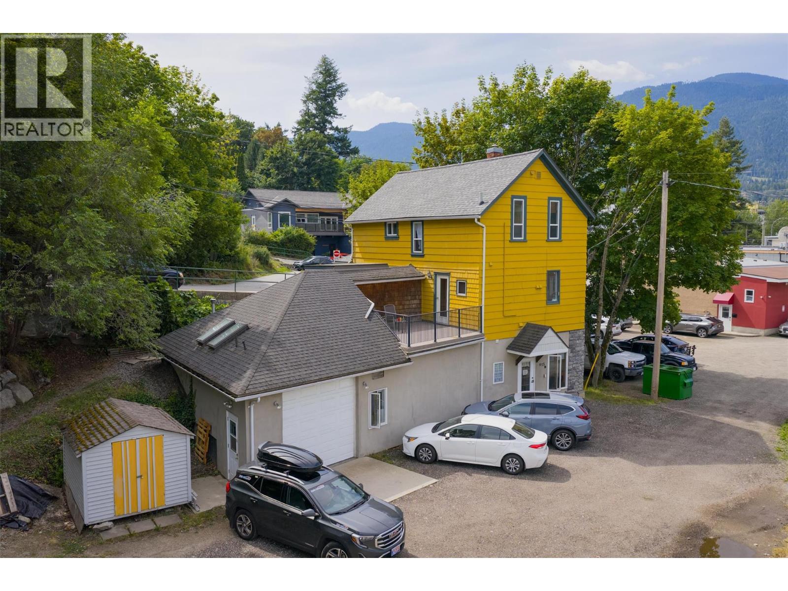 915 FRONT Street, Nelson