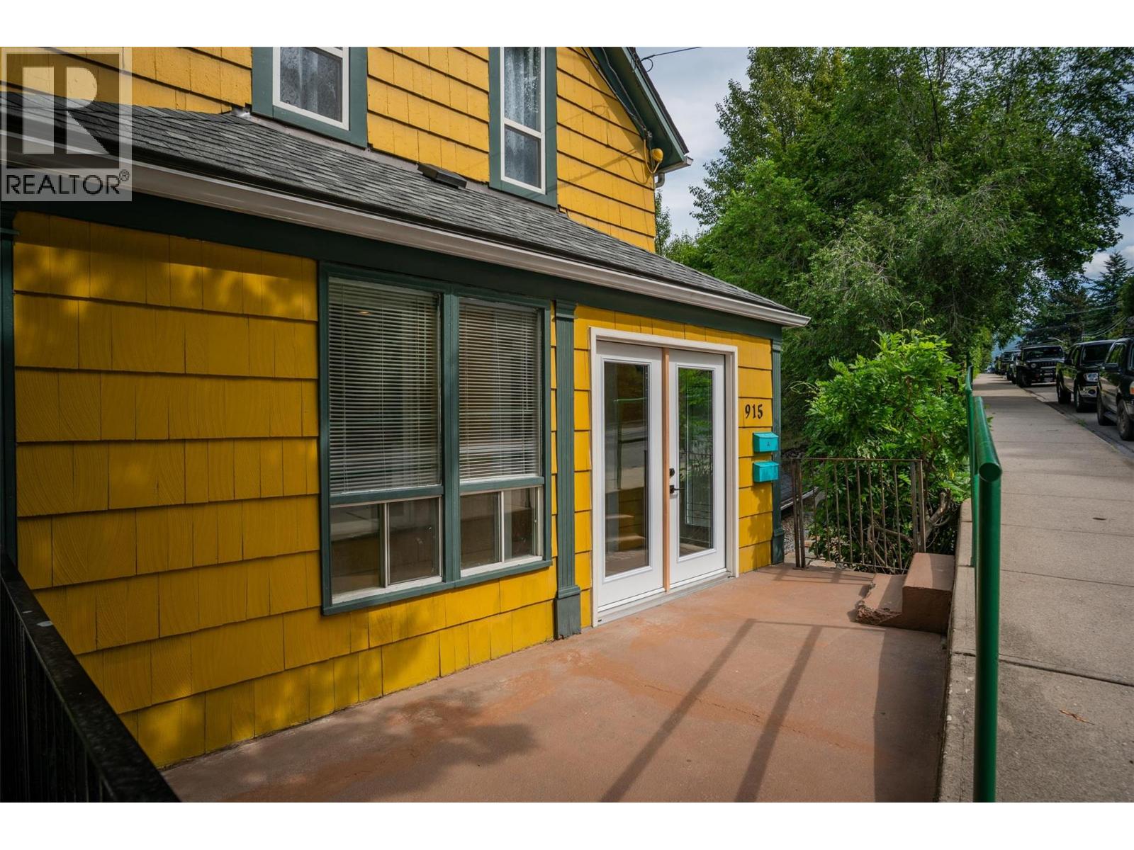 915 FRONT Street, Nelson