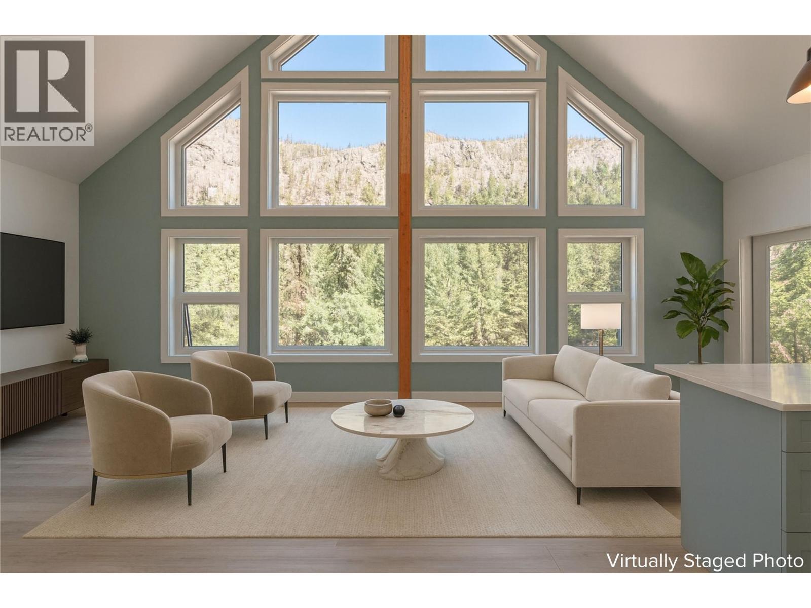 645 Grand Oro Road, Kaleden
