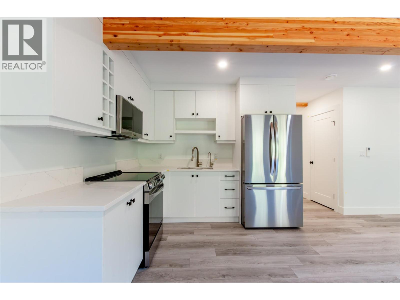  645 Grand Oro Road, Kaleden