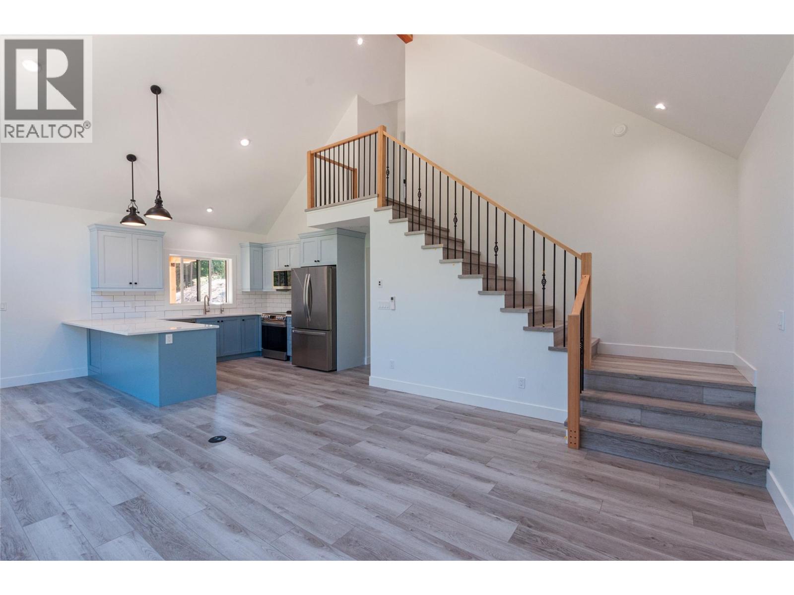  645 Grand Oro Road, Kaleden
