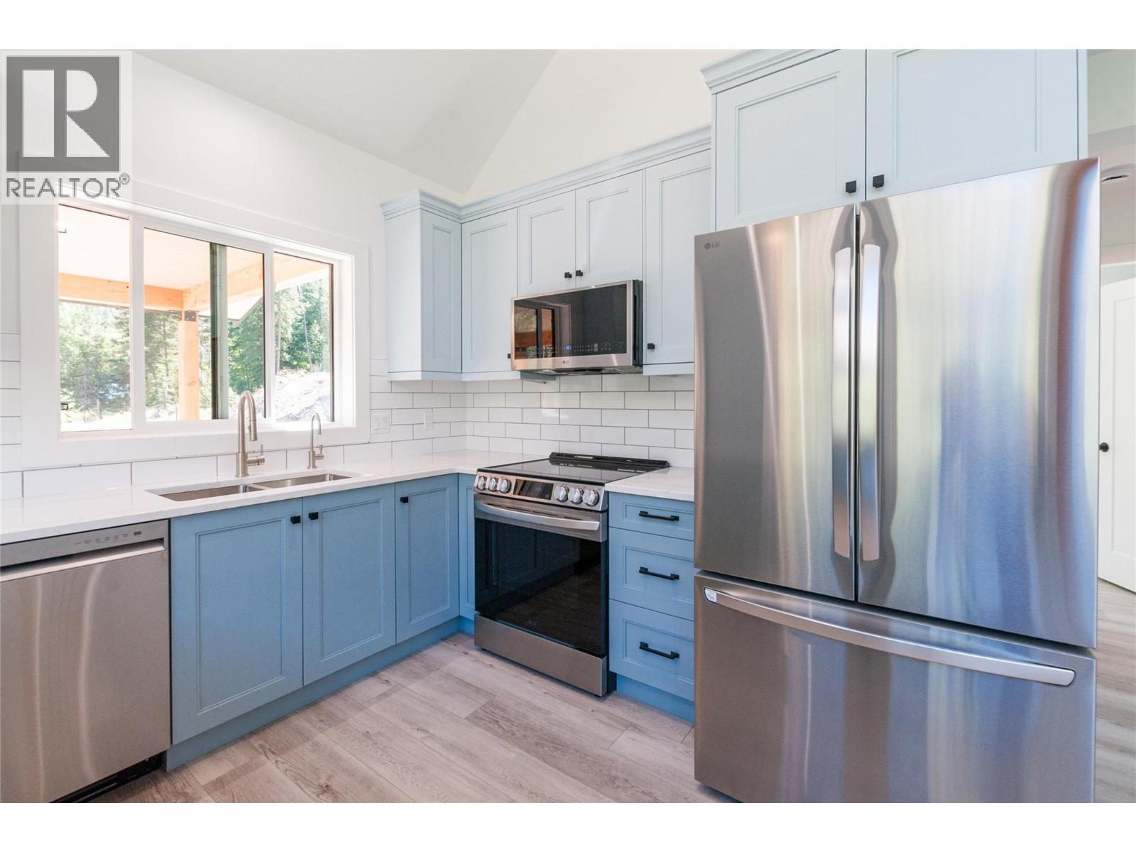 645 Grand Oro Road, Kaleden