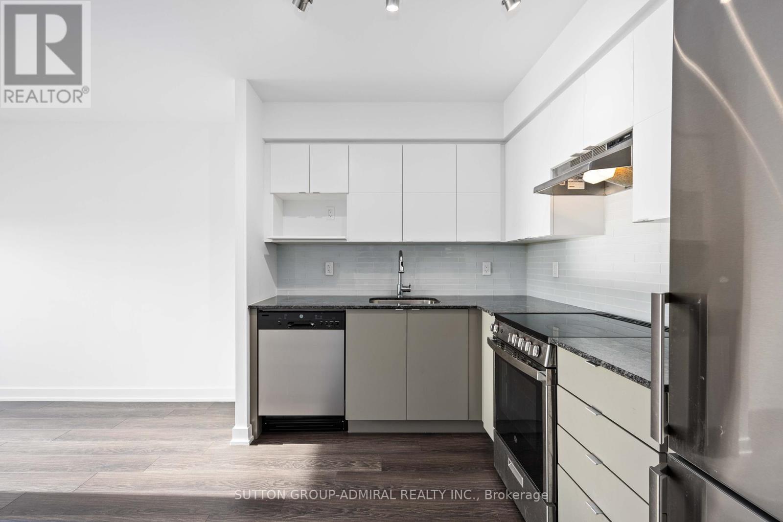 Photo 25 of 316 120 Varna Drive, Toronto ON