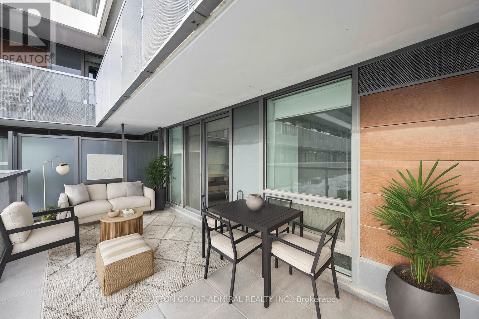 Photo 4 of 316 120 Varna Drive, Toronto ON