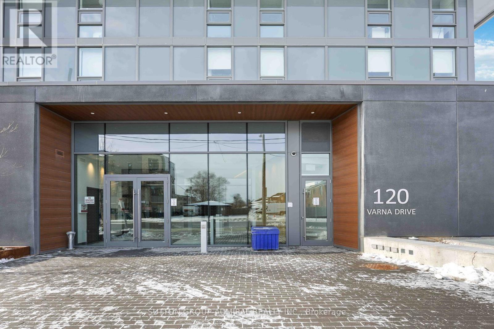 Photo 6 of 316 120 Varna Drive, Toronto ON