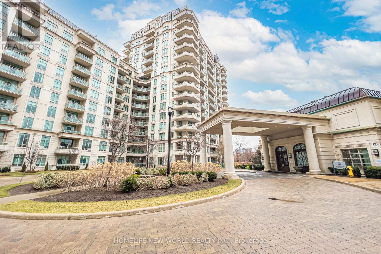 Photo 1 of 821 20 Bloorview Place, Toronto ON