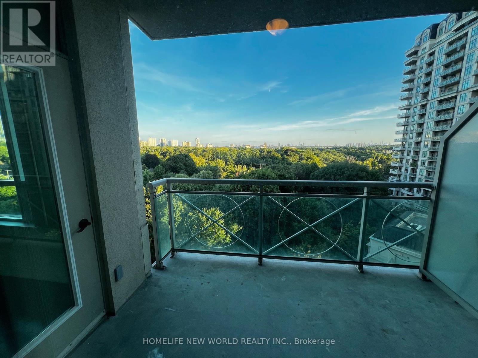 Photo 12 of 821 20 Bloorview Place, Toronto ON